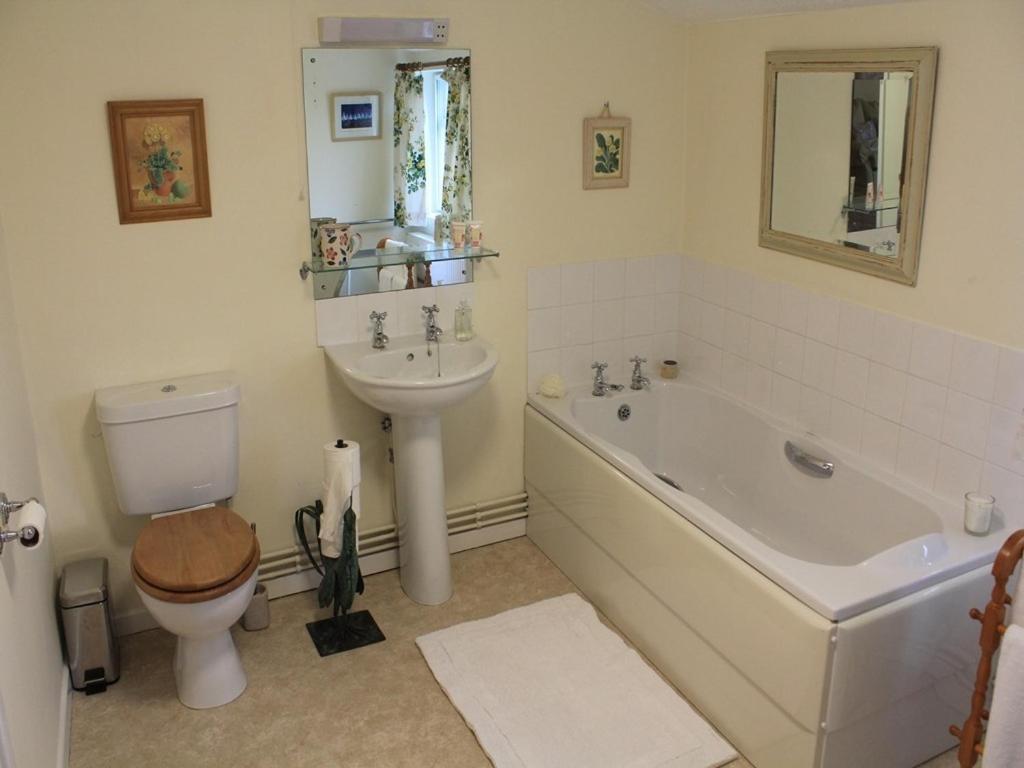 Church Farmhouse B & B Kennett Zimmer foto